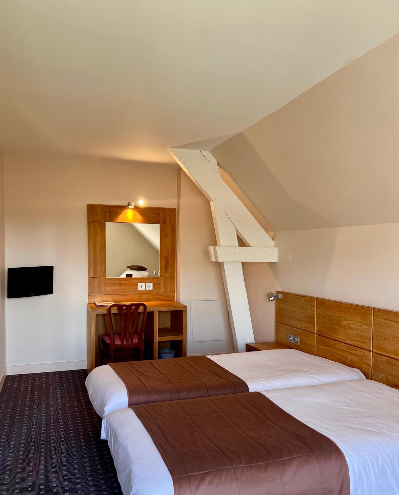 Logis Hotel Restaurant Du Labrador Saint-Benoît-sur-Loire Exteriér fotografie